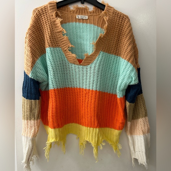 Le Peachy Colorblock Distressed Sweater - Picture 2 of 6